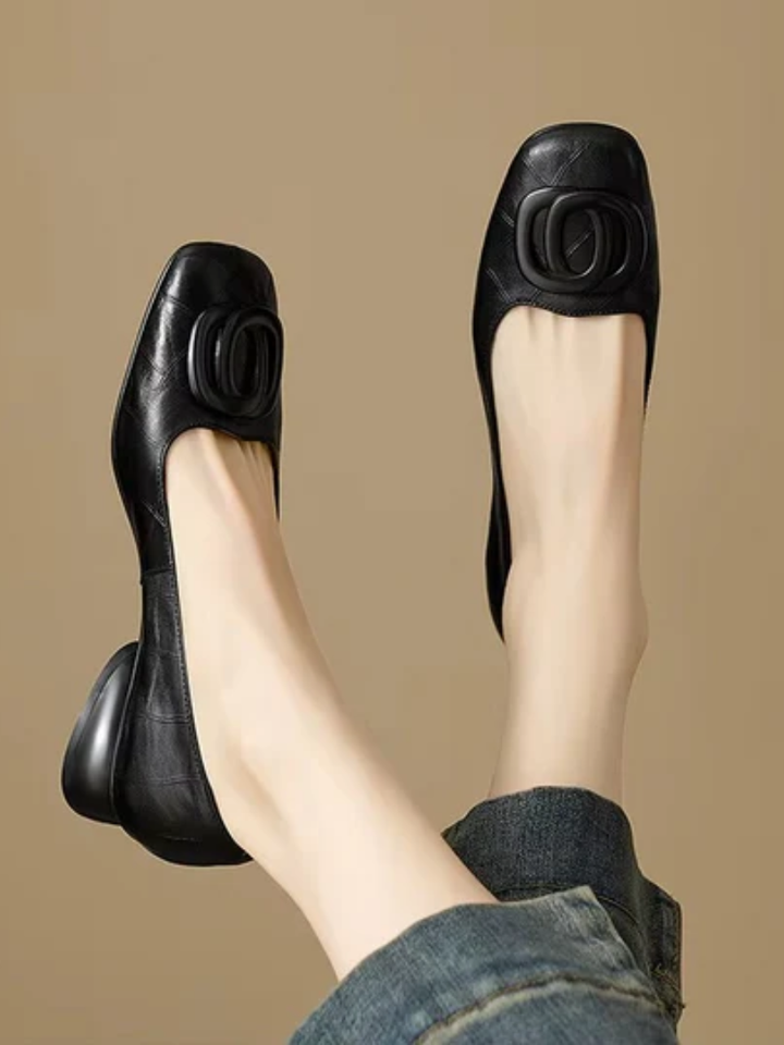 Ayanda™ | Sculpted Knot Flats
