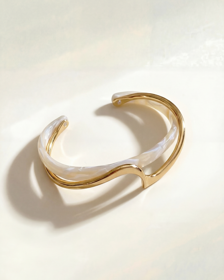 Elegant Suri Bracelet
