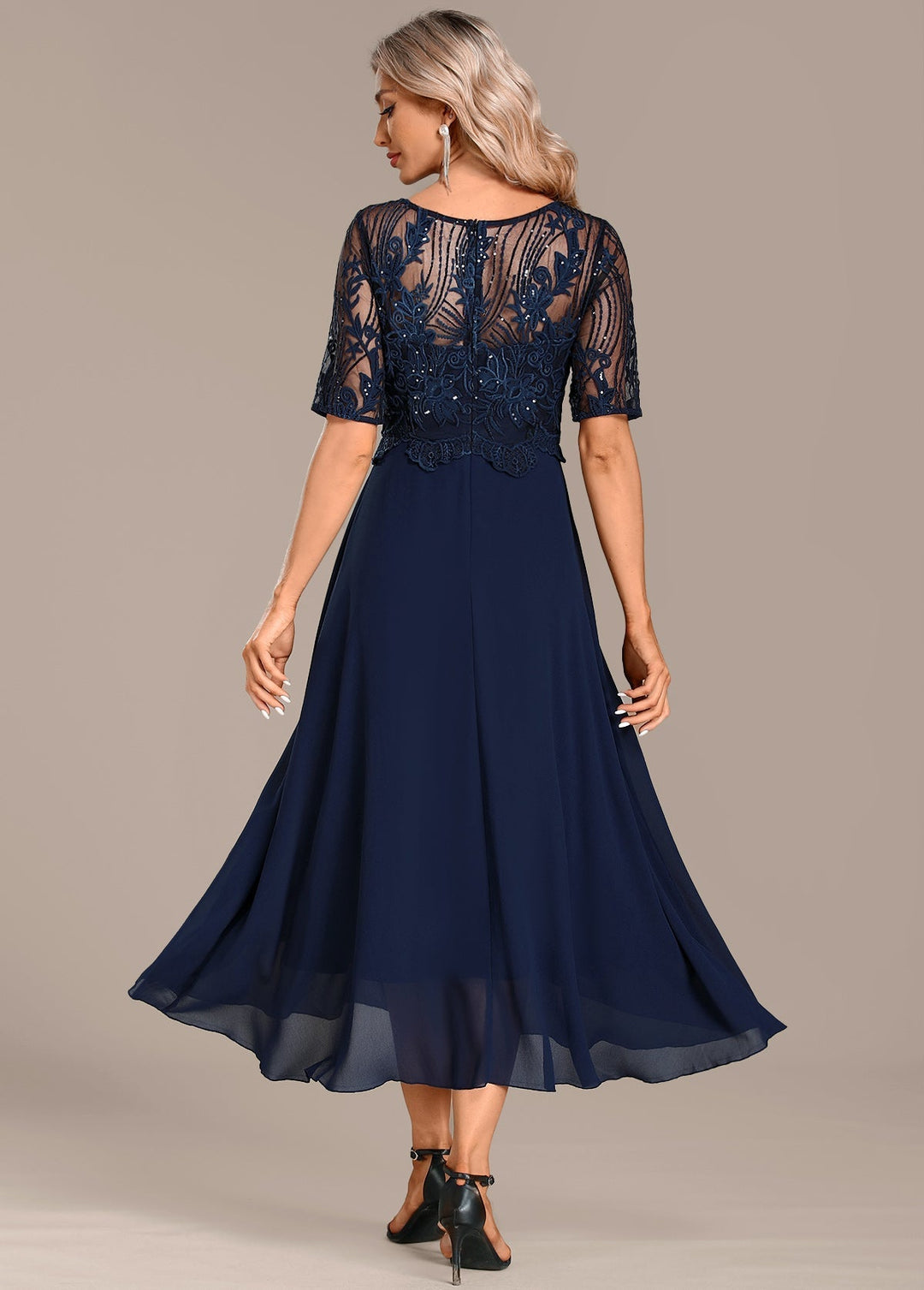 Sophie - Short Sleeve Round Neck Dress