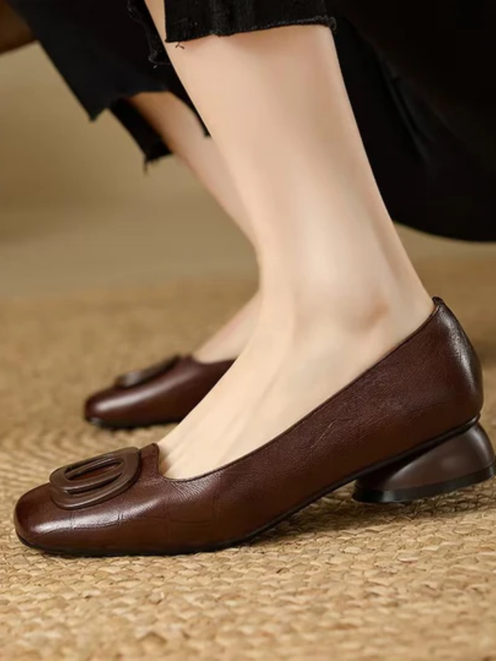 Ayanda™ | Sculpted Knot Flats