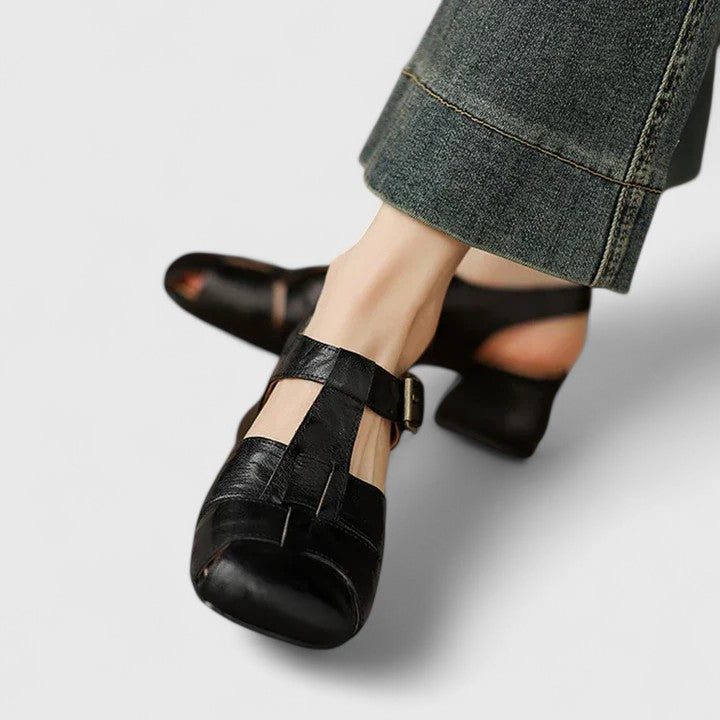 Nessa |  Sandal with Strap and Buckle