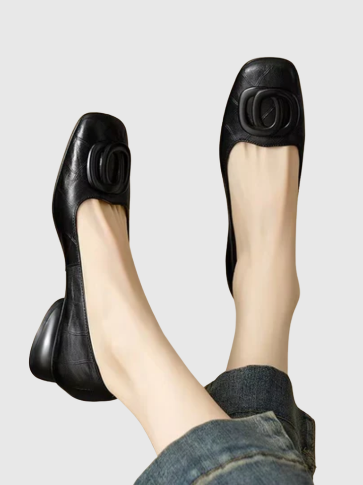 Ayanda™ | Sculpted Knot Flats