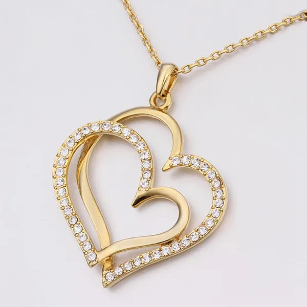 Eira | Collar "Eternal Love" in Elegant Gold Finish